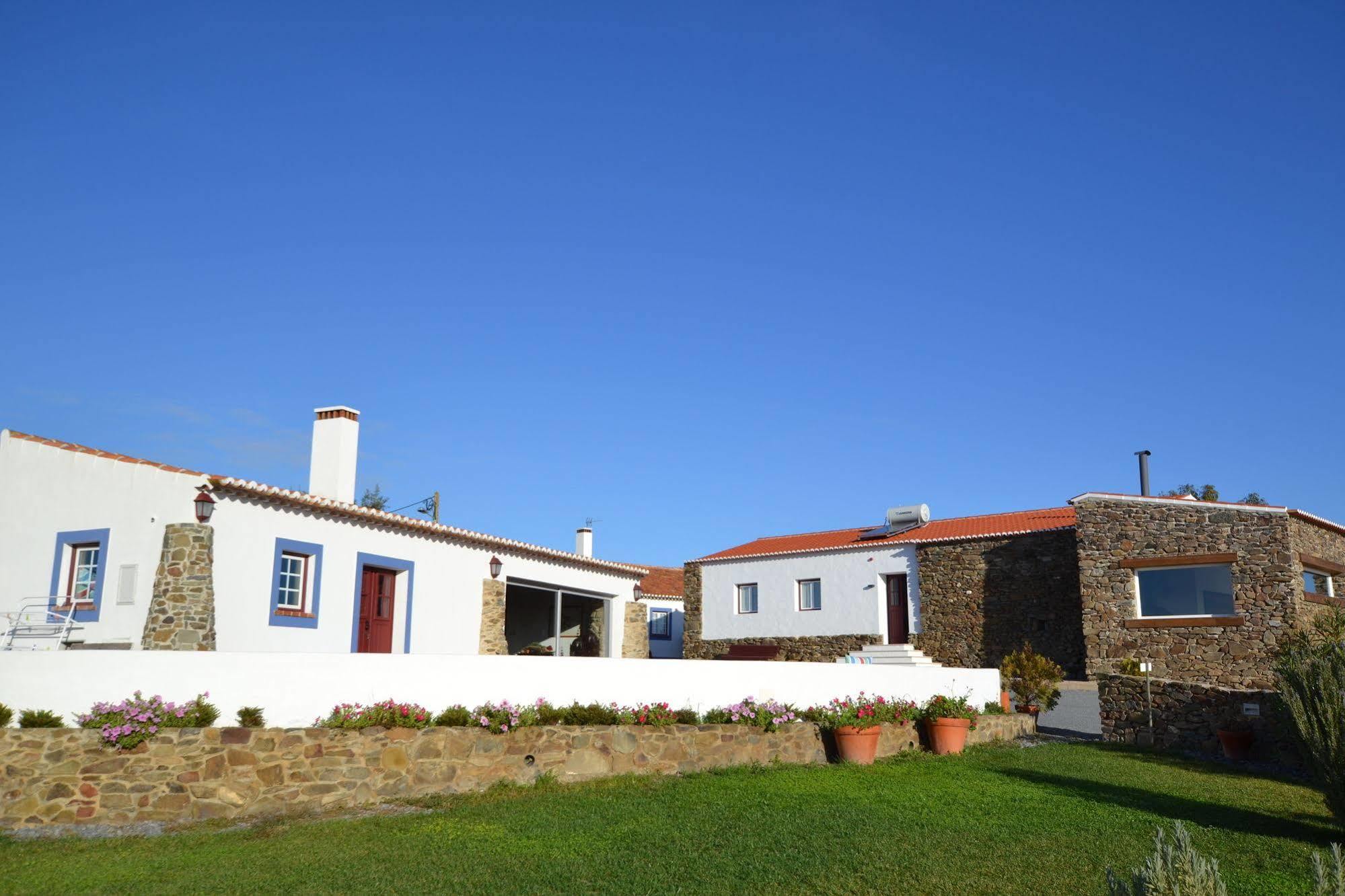 Casa Dos Castelejos Vendégház Guerreiro Kültér fotó
